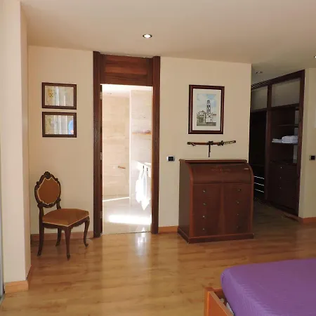 Casa Tamara, En Acorán - * Santa Cruz de Tenerife
