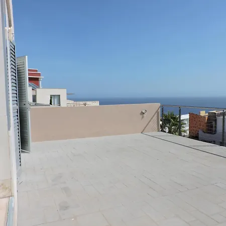 Casa Tamara, En Acorán - * Santa Cruz de Tenerife
