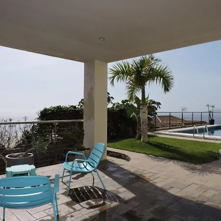 Casa Tamara, En Acorán - * Santa Cruz de Tenerife