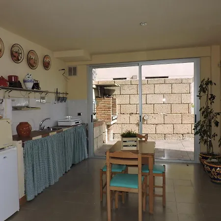 Casa Tamara, En Acorán - *